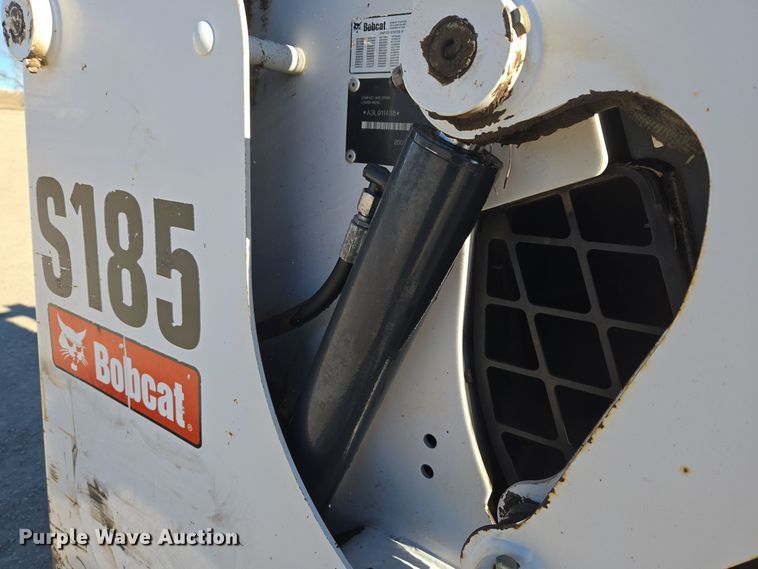image for item DV6554 2008 Bobcat S185 skid steer loader