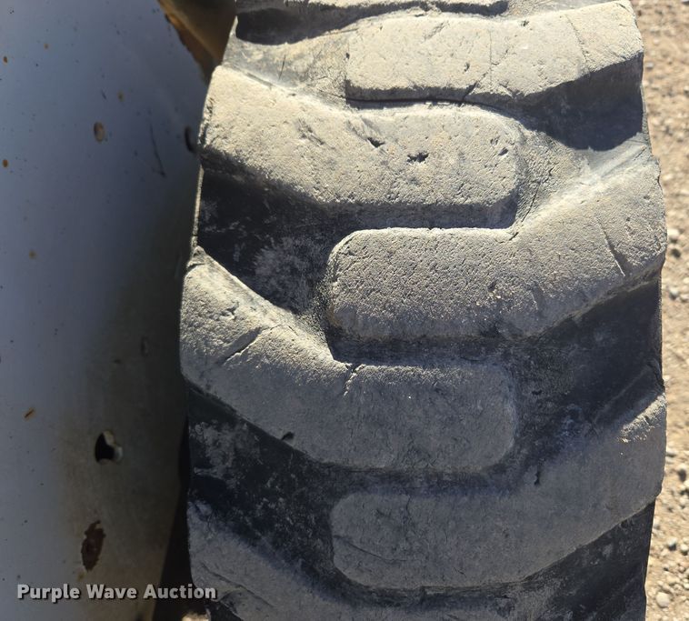 image for item DV6554 2008 Bobcat S185 skid steer loader