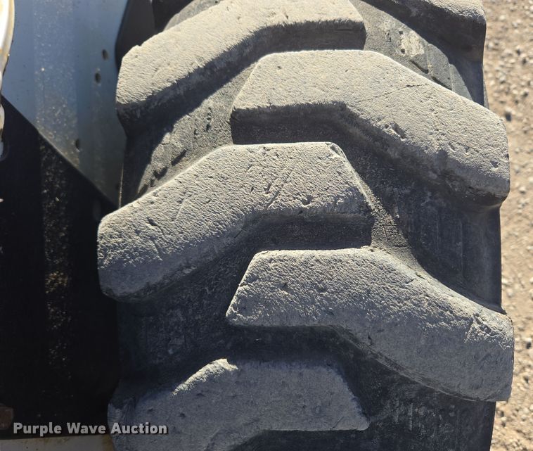 image for item DV6554 2008 Bobcat S185 skid steer loader