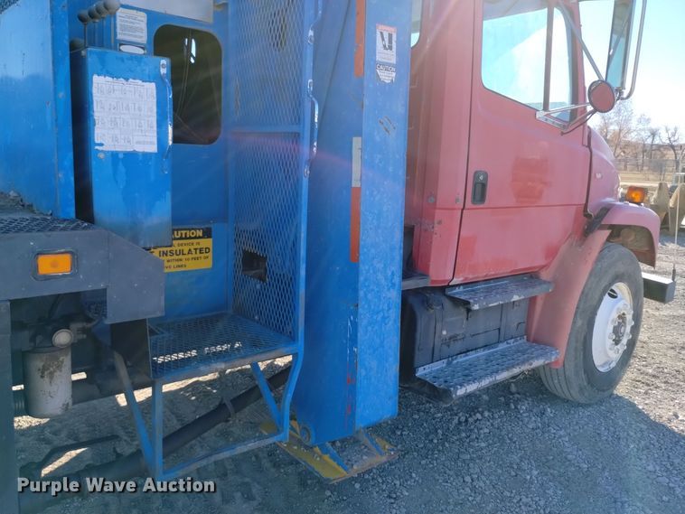 image for item DV6558 1995 Freightliner FL80 crane truck