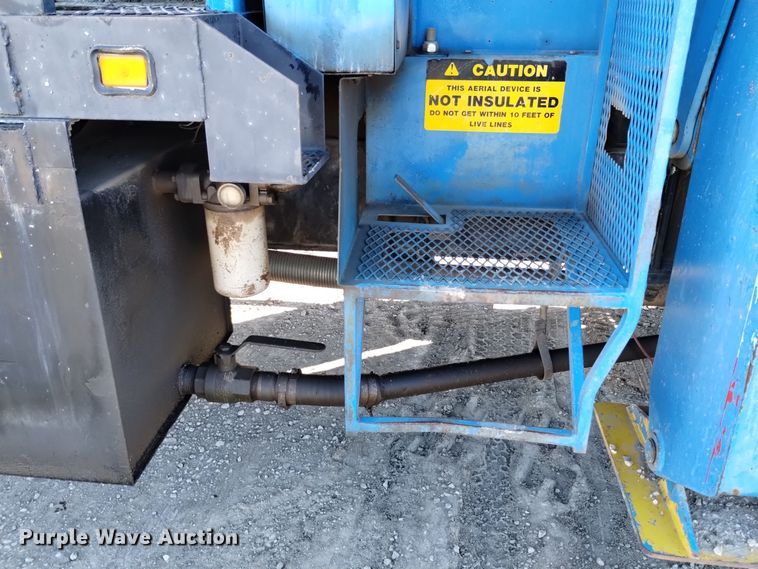 image for item DV6558 1995 Freightliner FL80 crane truck