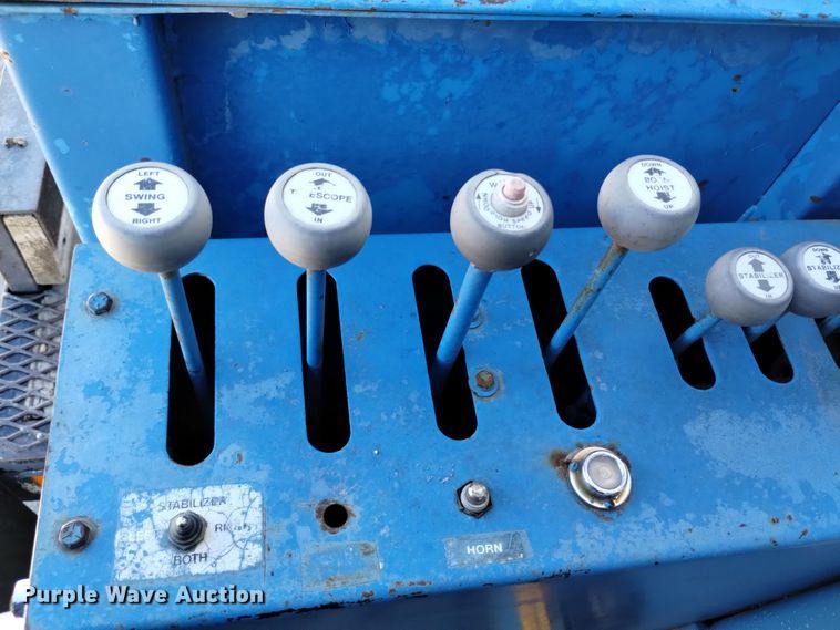 image for item DV6558 1995 Freightliner FL80 crane truck