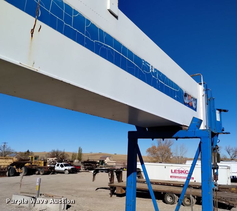 image for item DV6558 1995 Freightliner FL80 crane truck