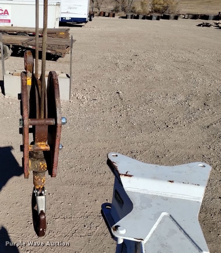 image for item DV6558 1995 Freightliner FL80 crane truck