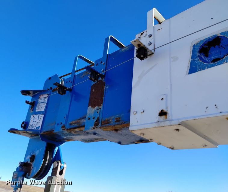 image for item DV6558 1995 Freightliner FL80 crane truck