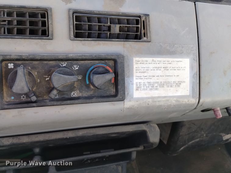 image for item DV6558 1995 Freightliner FL80 crane truck