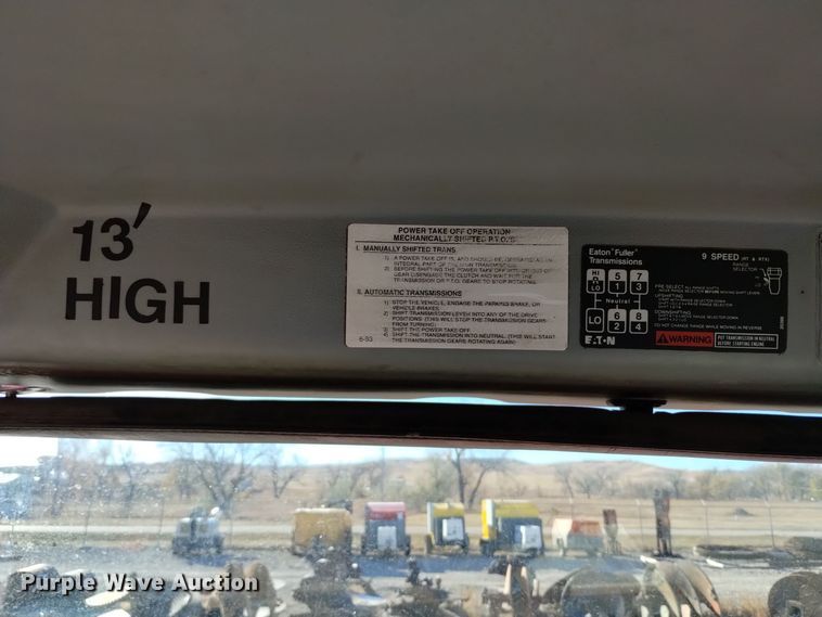 image for item DV6558 1995 Freightliner FL80 crane truck