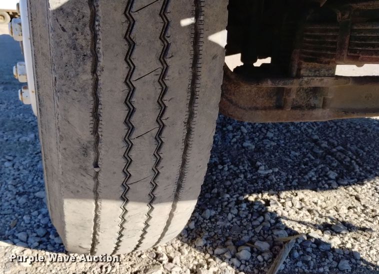 image for item DV6558 1995 Freightliner FL80 crane truck