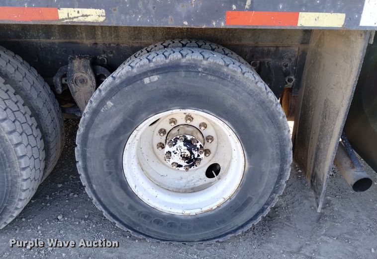 image for item DV6558 1995 Freightliner FL80 crane truck