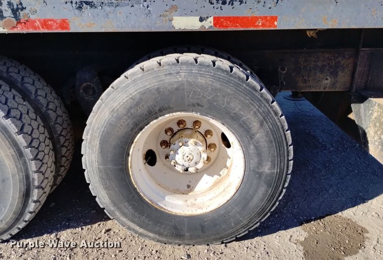 image for item DV6558 1995 Freightliner FL80 crane truck