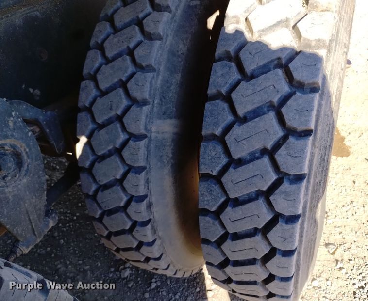 image for item DV6558 1995 Freightliner FL80 crane truck