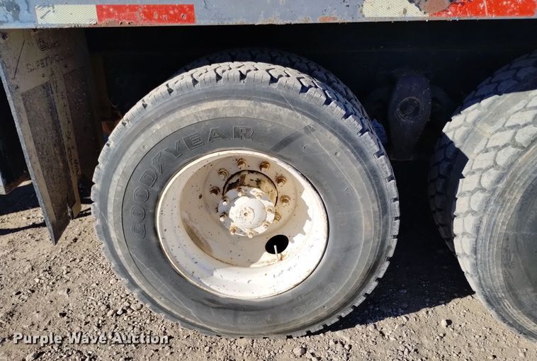 image for item DV6558 1995 Freightliner FL80 crane truck