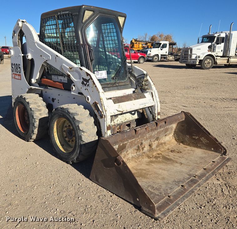 image for item DV6560 2007 Bobcat S185 skid steer loader