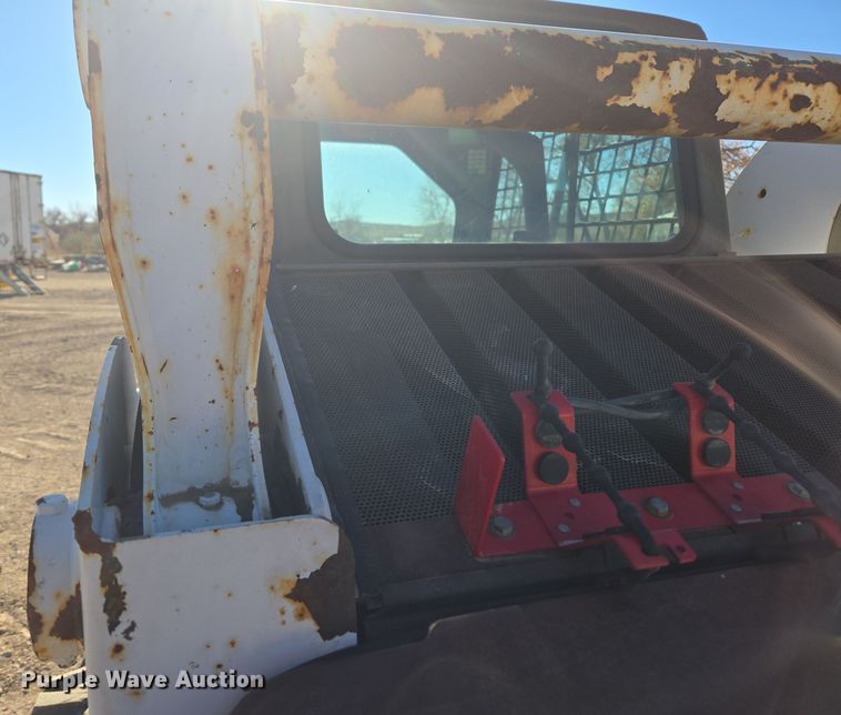image for item DV6560 2007 Bobcat S185 skid steer loader