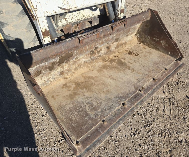 image for item DV6560 2007 Bobcat S185 skid steer loader