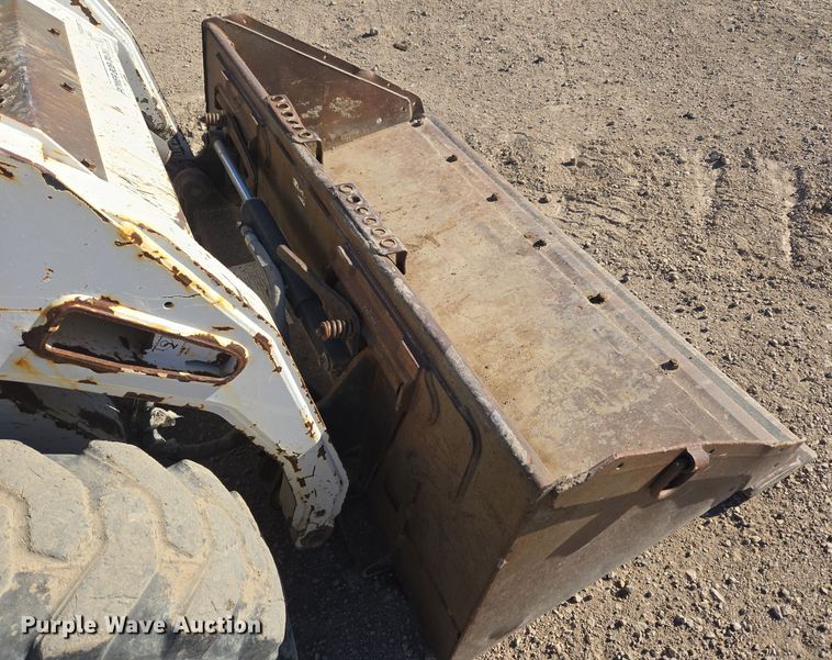 image for item DV6560 2007 Bobcat S185 skid steer loader