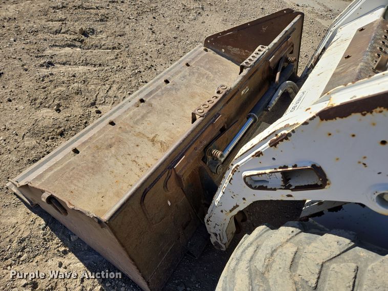 image for item DV6560 2007 Bobcat S185 skid steer loader