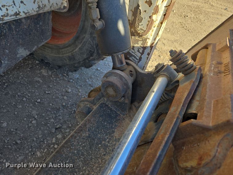 image for item DV6560 2007 Bobcat S185 skid steer loader