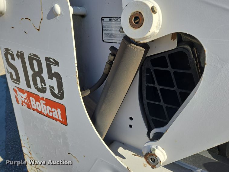 image for item DV6560 2007 Bobcat S185 skid steer loader