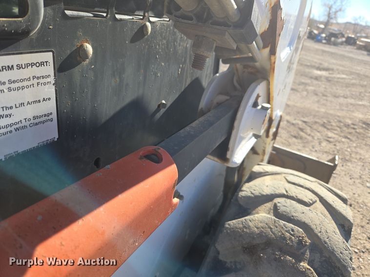 image for item DV6560 2007 Bobcat S185 skid steer loader