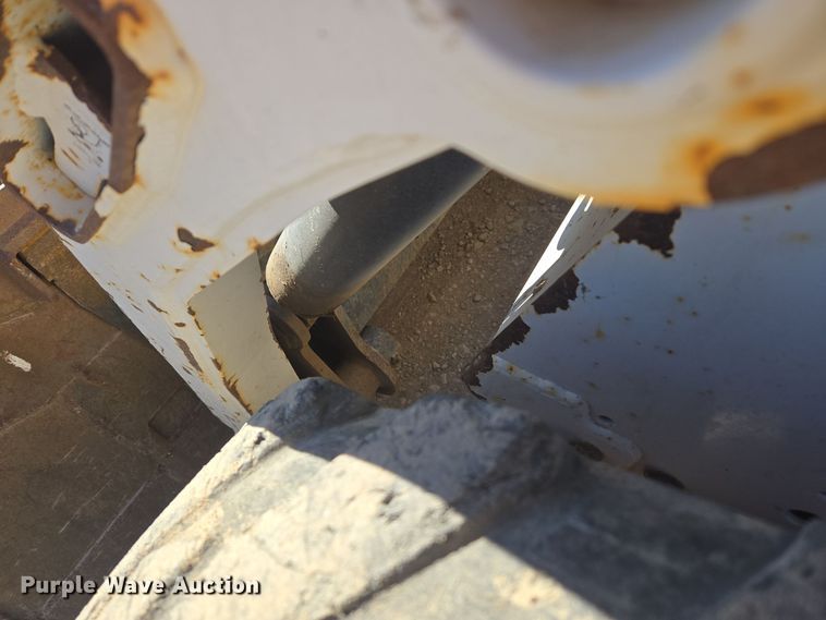 image for item DV6560 2007 Bobcat S185 skid steer loader