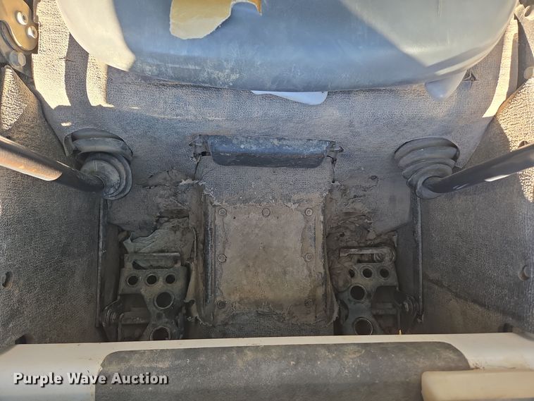 image for item DV6560 2007 Bobcat S185 skid steer loader