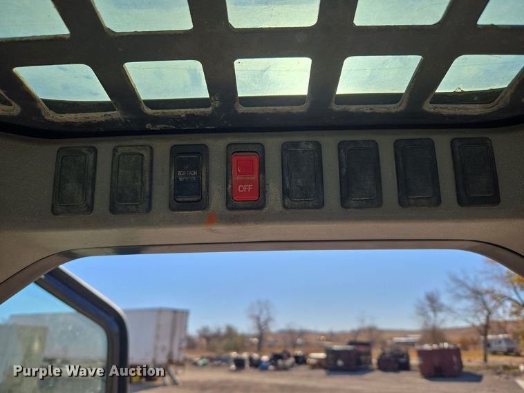 image for item DV6560 2007 Bobcat S185 skid steer loader