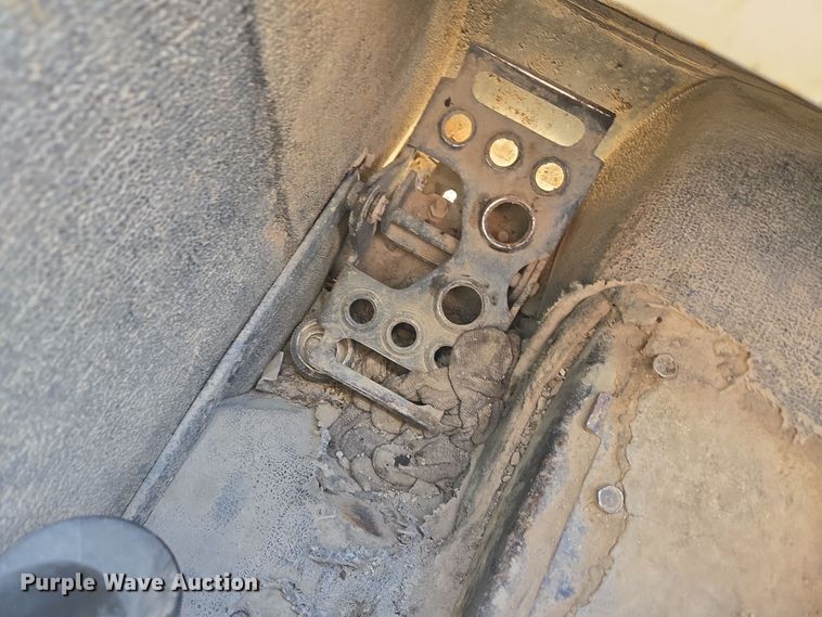 image for item DV6560 2007 Bobcat S185 skid steer loader