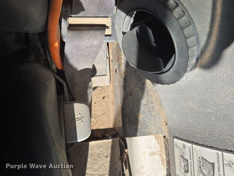 image for item DV6560 2007 Bobcat S185 skid steer loader