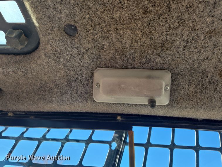 image for item DV6560 2007 Bobcat S185 skid steer loader