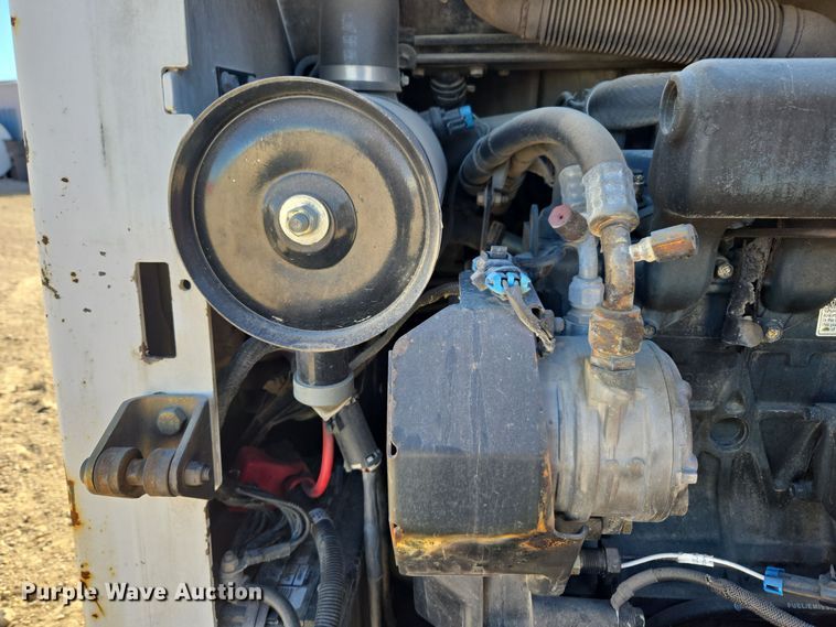 image for item DV6560 2007 Bobcat S185 skid steer loader