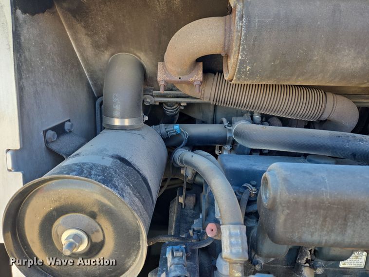 image for item DV6560 2007 Bobcat S185 skid steer loader