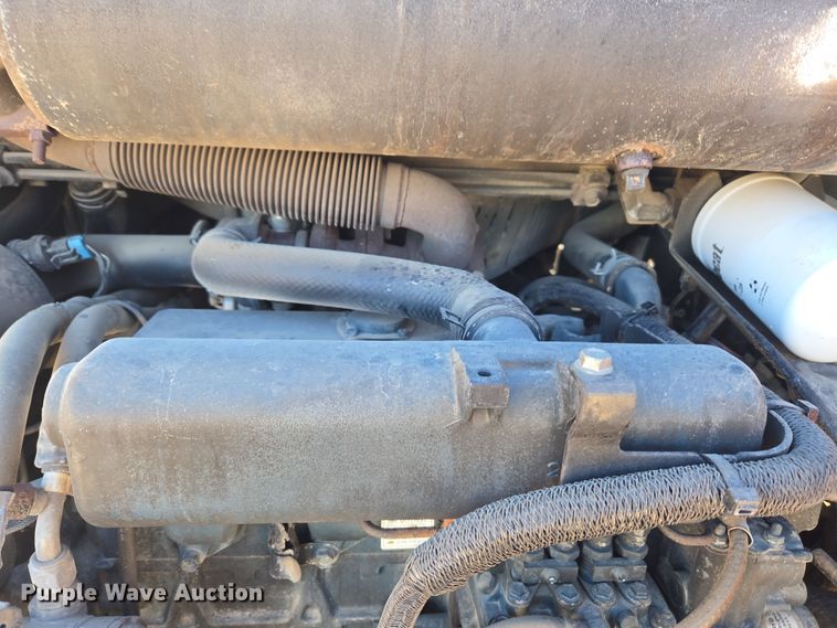 image for item DV6560 2007 Bobcat S185 skid steer loader