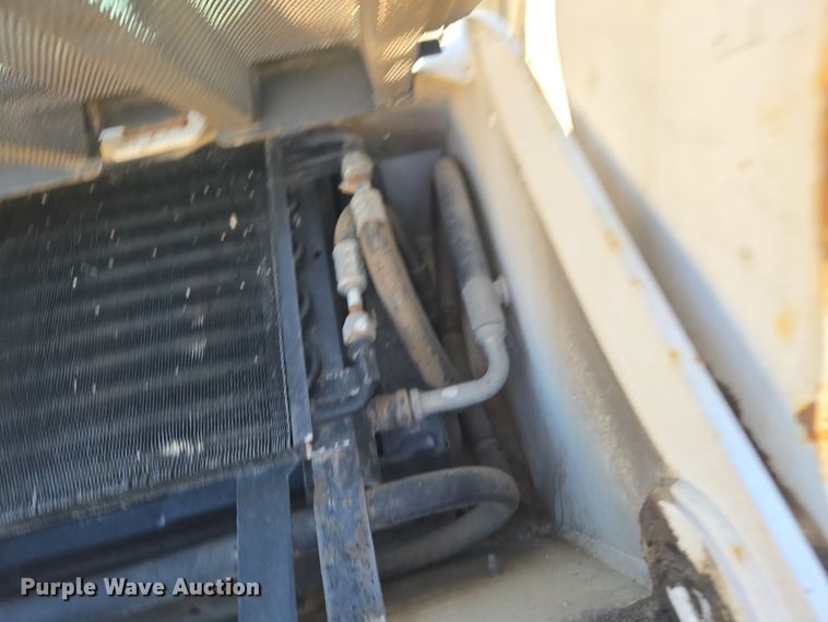 image for item DV6560 2007 Bobcat S185 skid steer loader