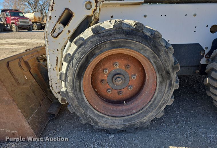image for item DV6560 2007 Bobcat S185 skid steer loader