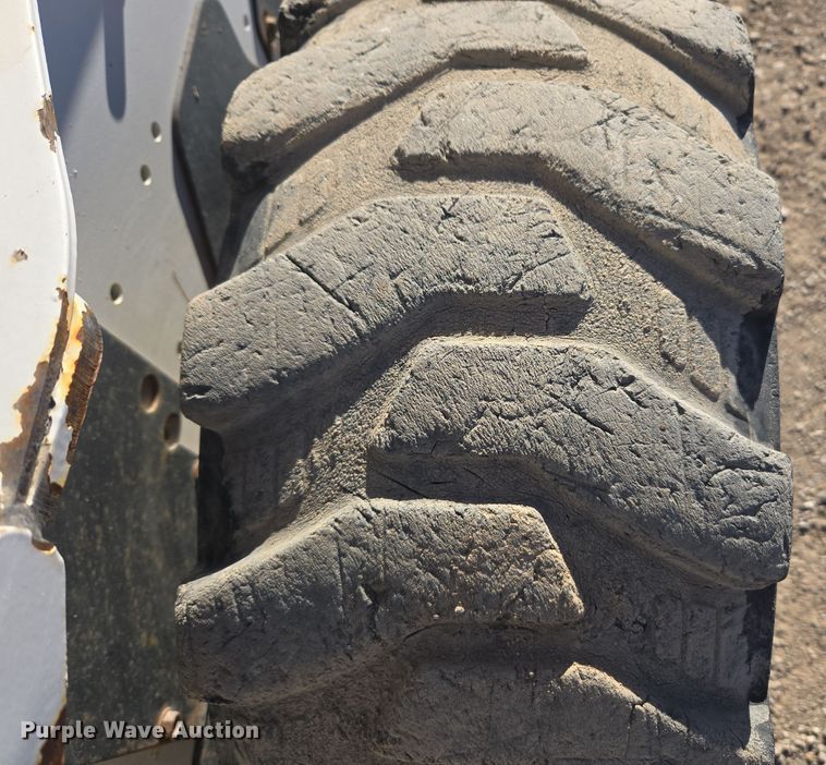 image for item DV6560 2007 Bobcat S185 skid steer loader