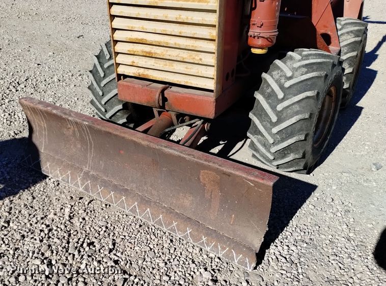 image for item DV6561 1981 Ditch Witch 2300 trencher