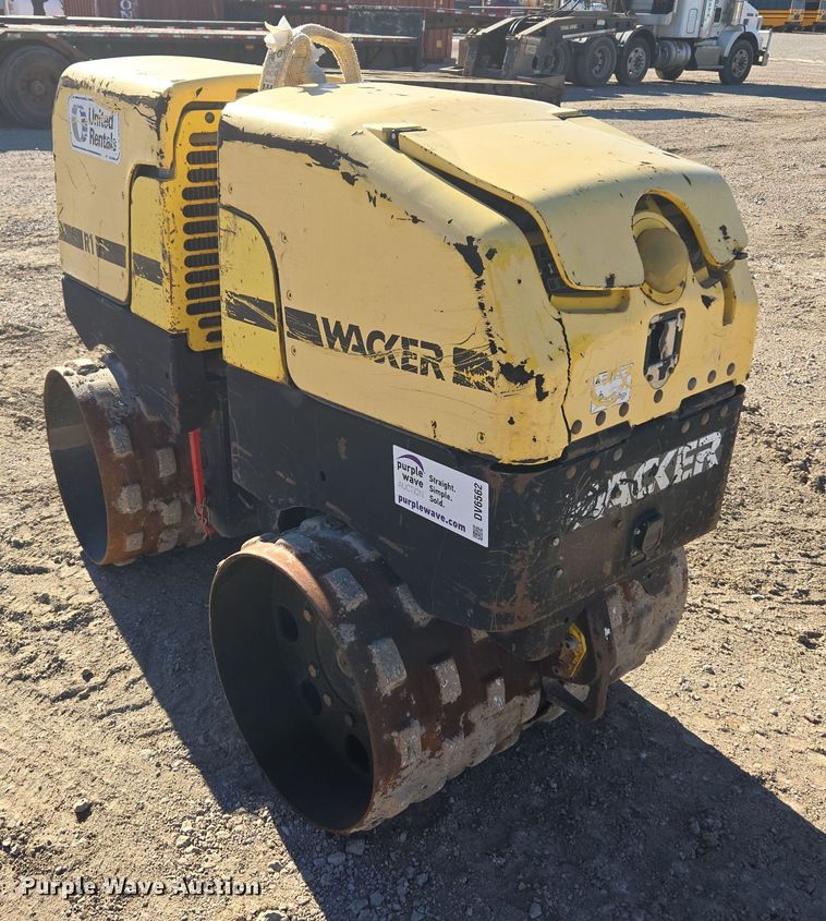 image for item DV6562 2007 Wacker RT trench compactor