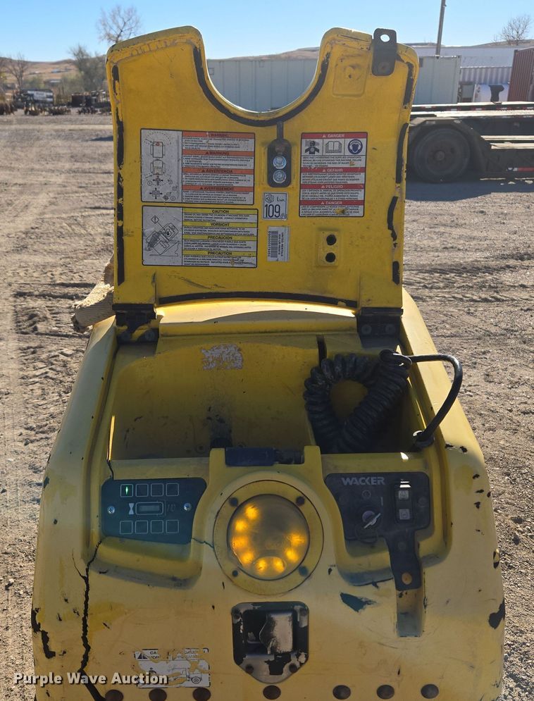 image for item DV6562 2007 Wacker RT trench compactor