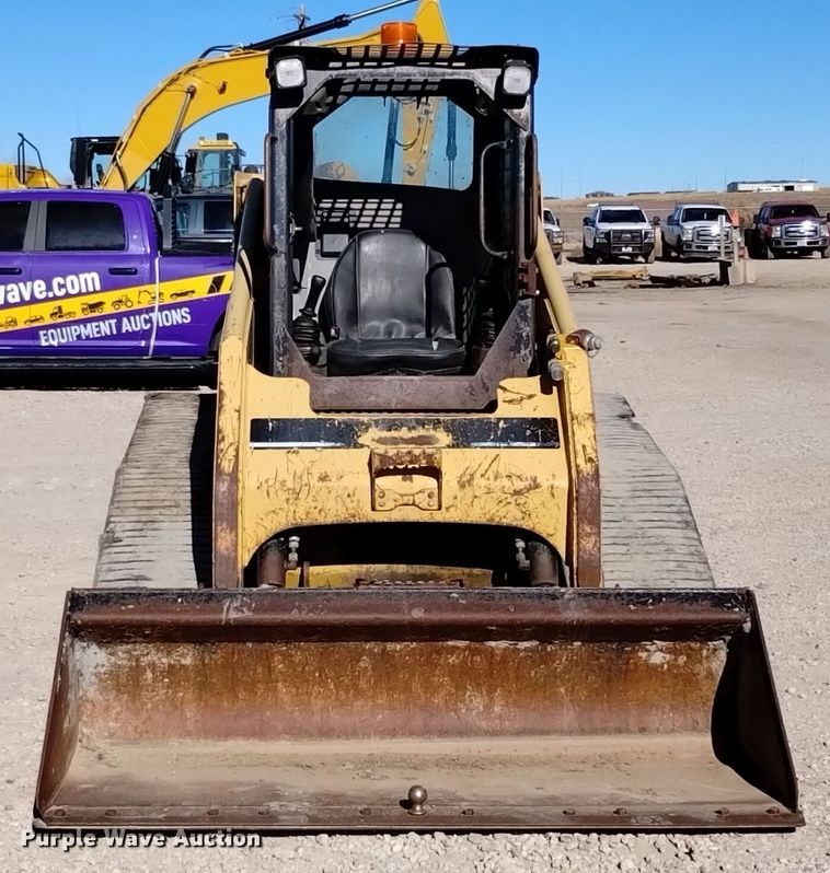 image for item DV6567 2001 Caterpillar 277 tracked skid steer loader
