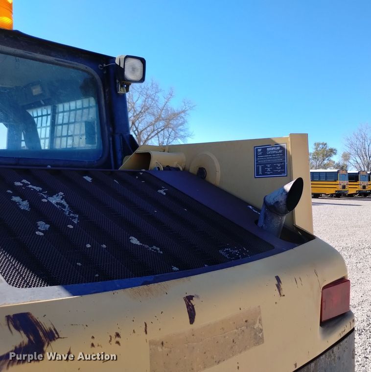 image for item DV6567 2001 Caterpillar 277 tracked skid steer loader