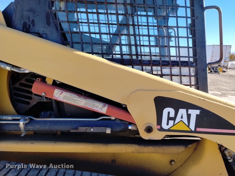 image for item DV6567 2001 Caterpillar 277 tracked skid steer loader