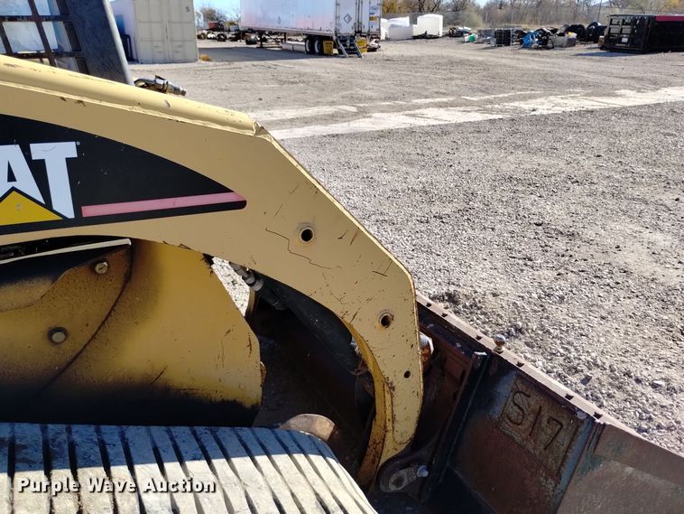 image for item DV6567 2001 Caterpillar 277 tracked skid steer loader