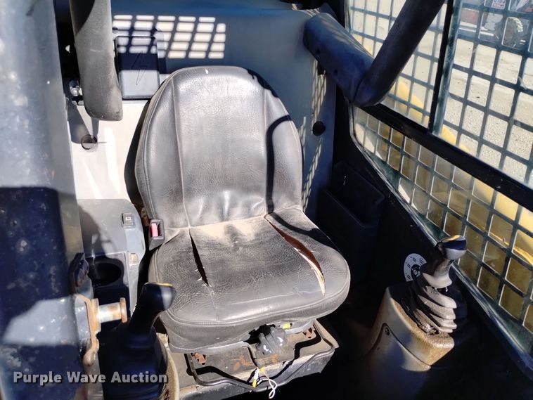 image for item DV6567 2001 Caterpillar 277 tracked skid steer loader