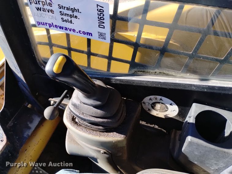 image for item DV6567 2001 Caterpillar 277 tracked skid steer loader