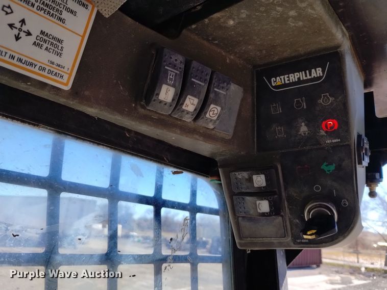 image for item DV6567 2001 Caterpillar 277 tracked skid steer loader