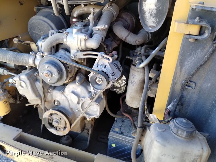 image for item DV6567 2001 Caterpillar 277 tracked skid steer loader