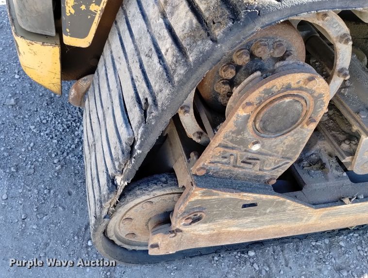 image for item DV6567 2001 Caterpillar 277 tracked skid steer loader