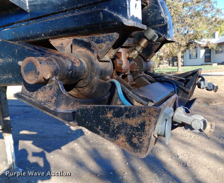 image for item DW0838 2007 CPS end dump trailer