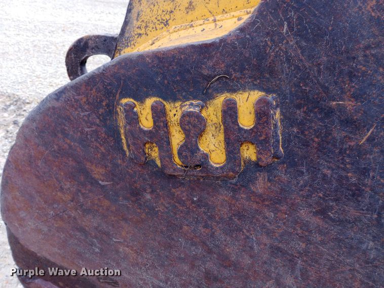 image for item DW0847 2002 John Deere 200C LC excavator